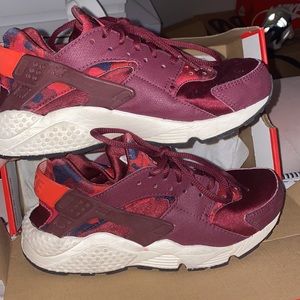 Nike Huarache size 6.5